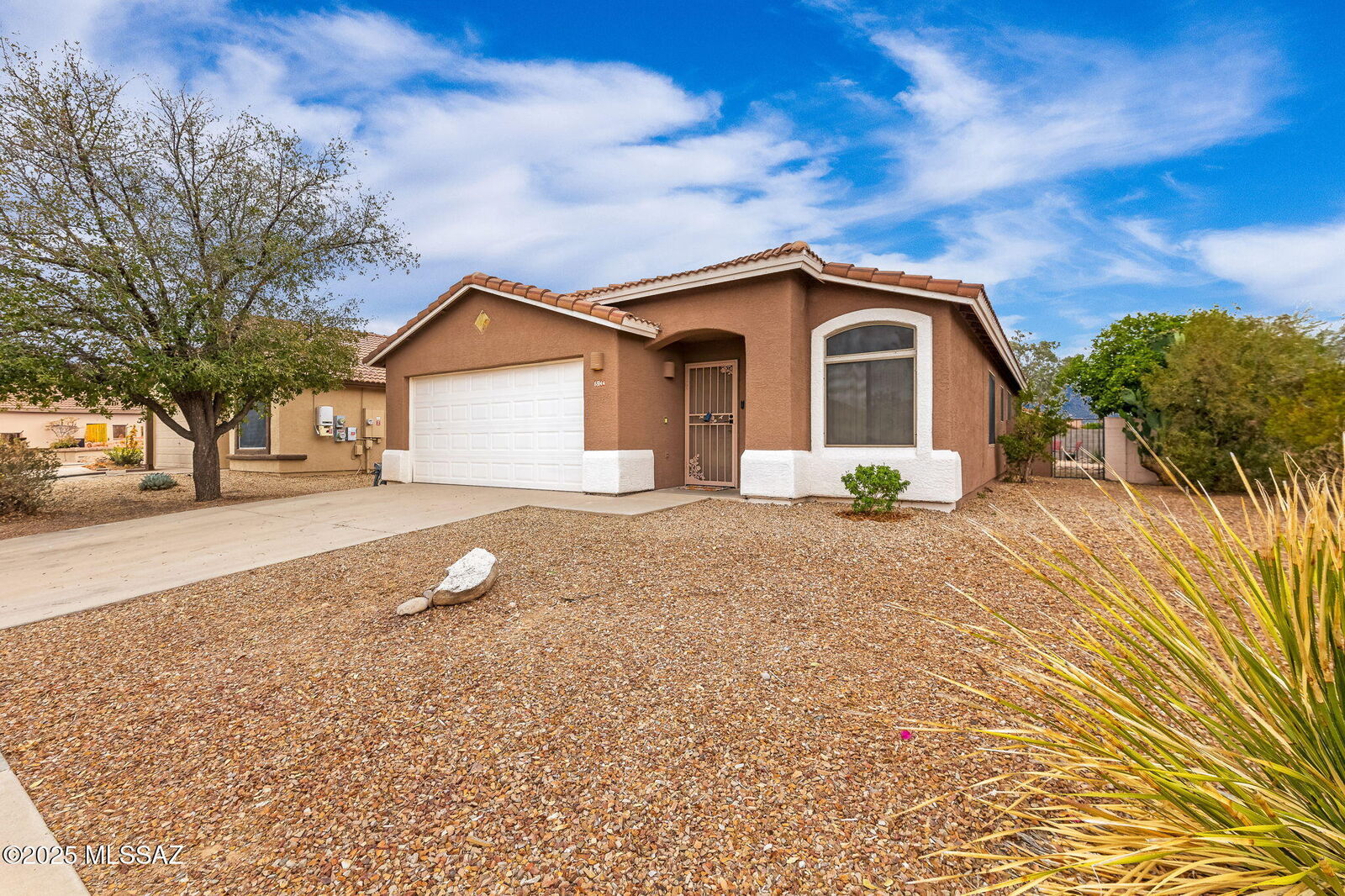 Property Photo:  6944 W Sauceda Drive  AZ 85743 