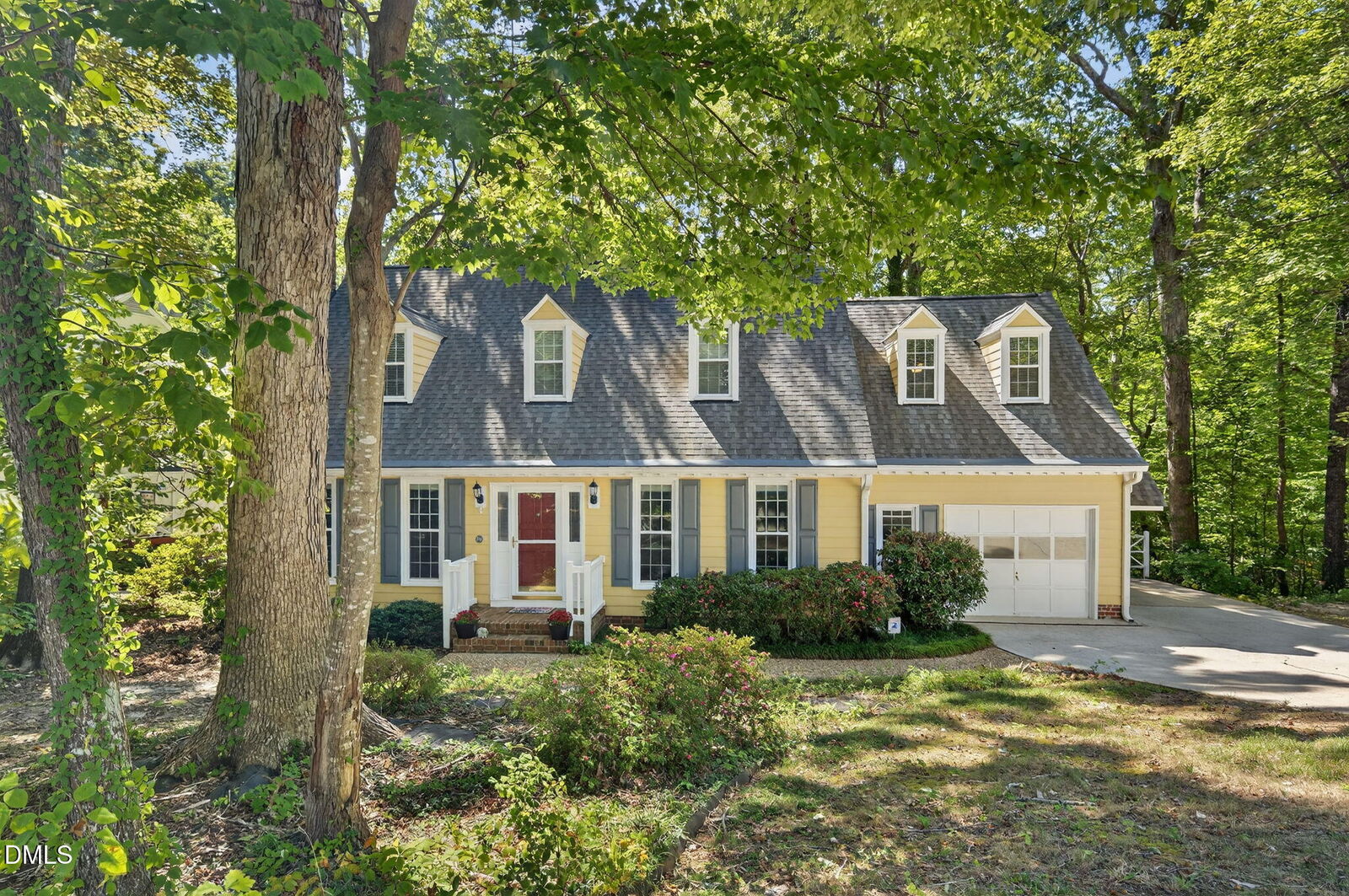 Property Photo: 106 Greenwood Circle NC 27511