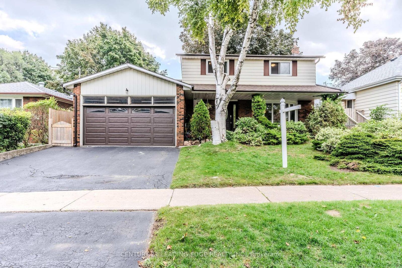 Property Photo:  25 Danzig Street  ON M1E 2L1 