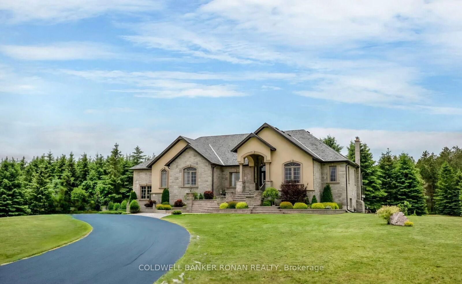 Photo de la propriété:  3712 Michael Street  ON L0M 1N0 