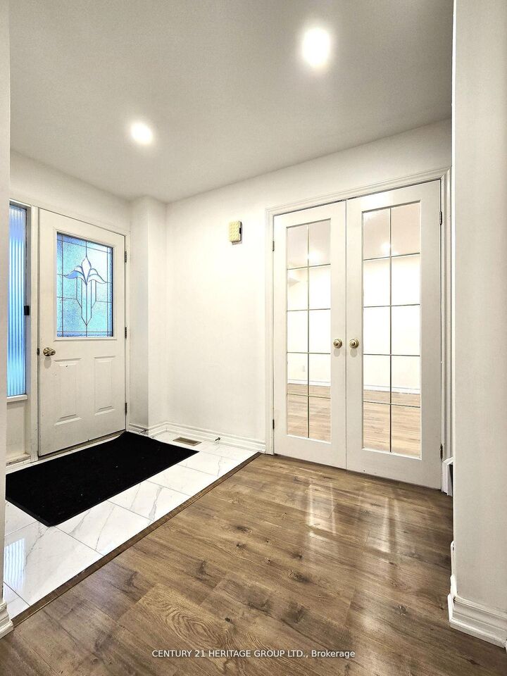 Property Photo: 897 Caldwell Street ON L3Y 5R8