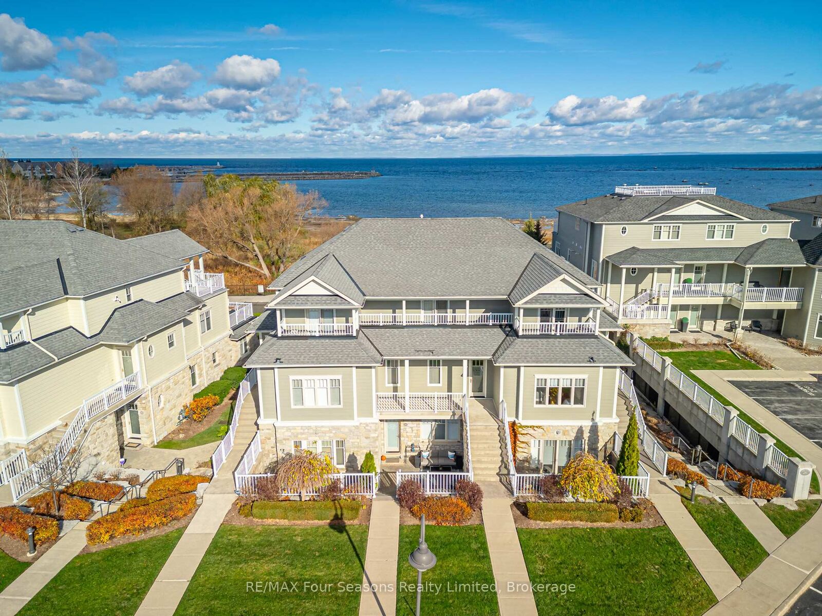 Property Photo:  40 Trott Boulevard 306  ON L9Y 5K5 
