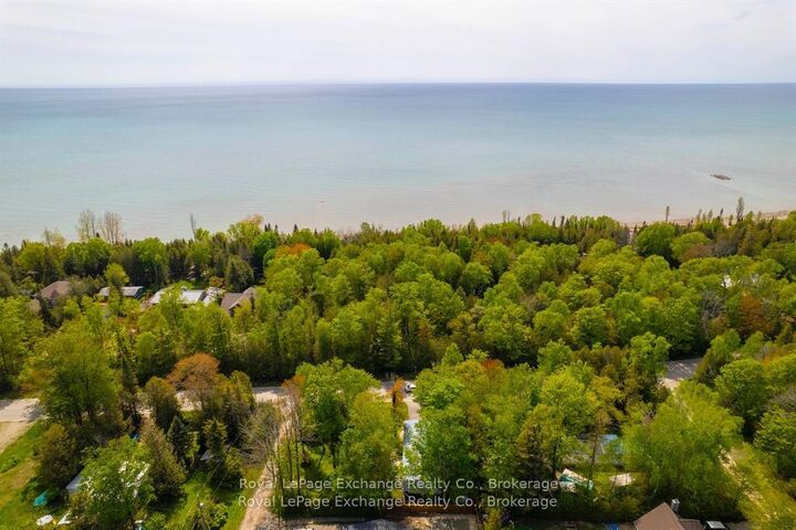 Property Photo:  112 Huron Road  ON N0G 2R0 