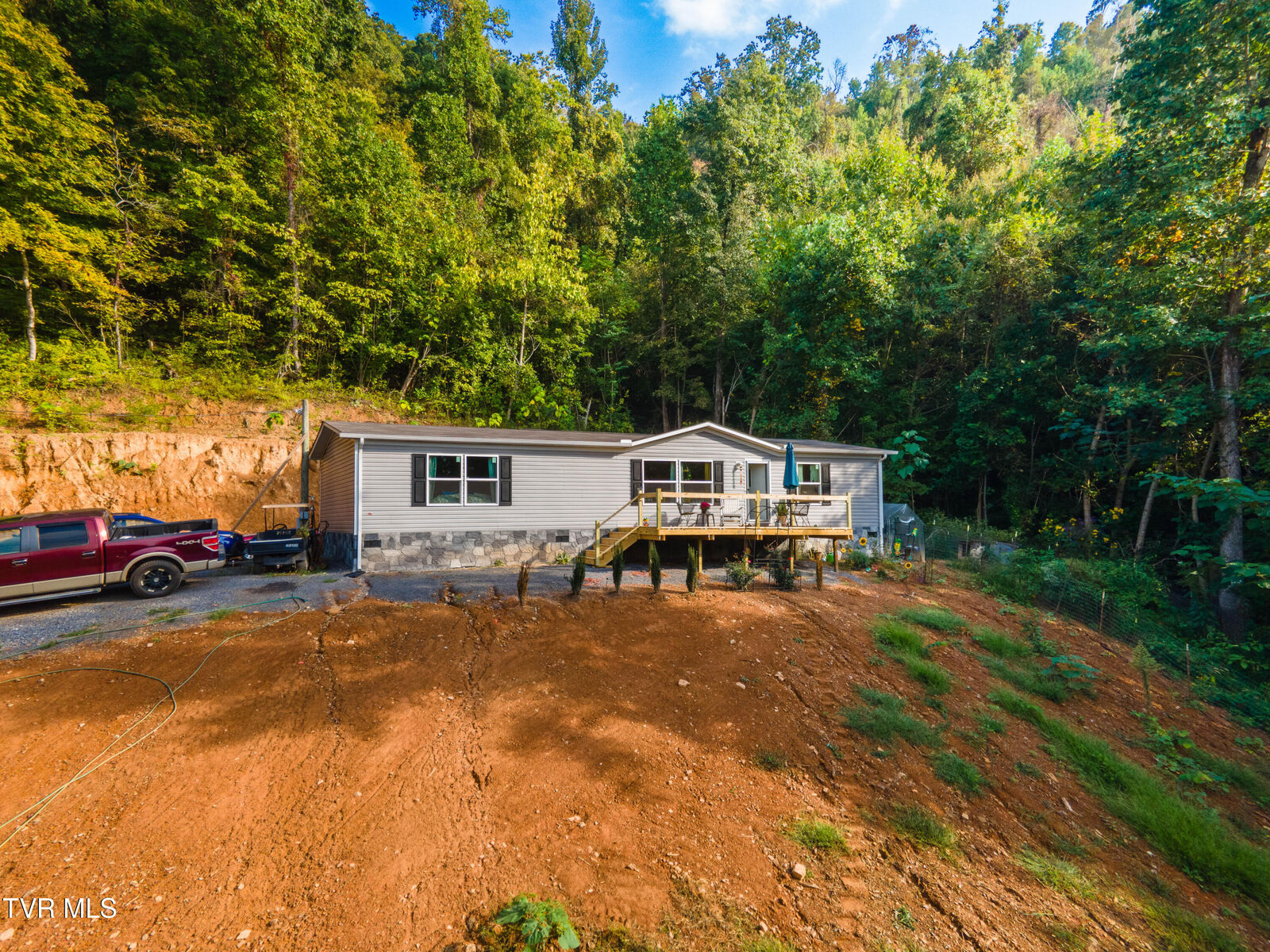 Property Photo: 4670 South Highway 66 TN 37857