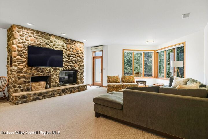 Property Photo:  3 Enclave East  NY 12496 