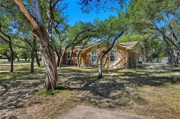 Property Photo: 601 Serenada Drive TX 78628