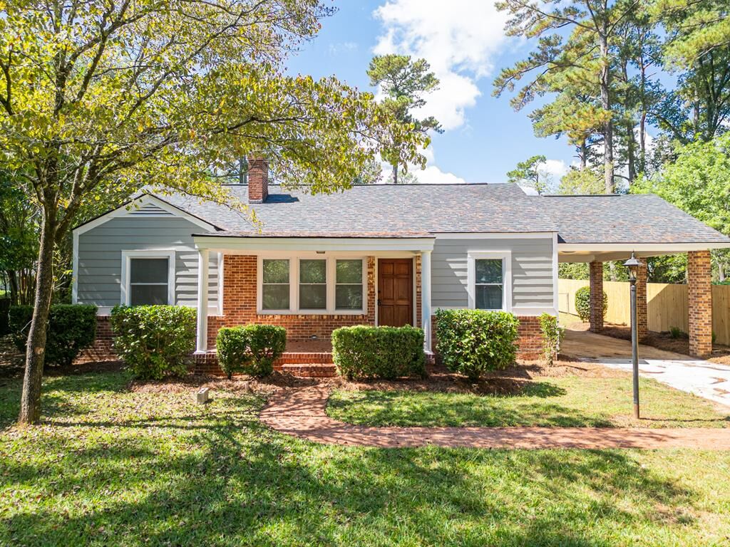 Property Photo:  1403 Edgewood Drive  GA 31707 