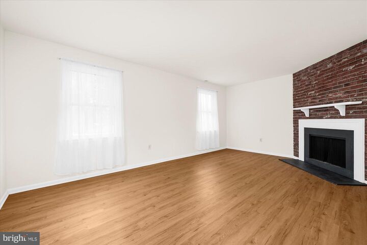 Property Photo:  206 Yardley Court  PA 18951 