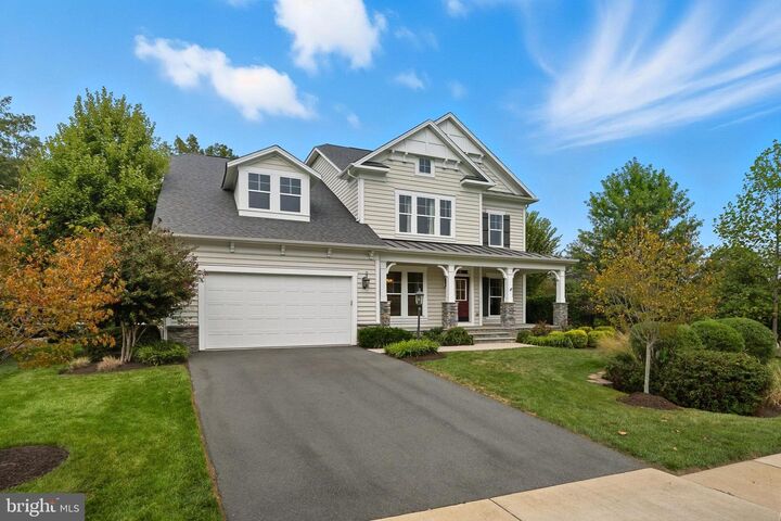 Property Photo:  100 Heglar Oaks Court  VA 20170 