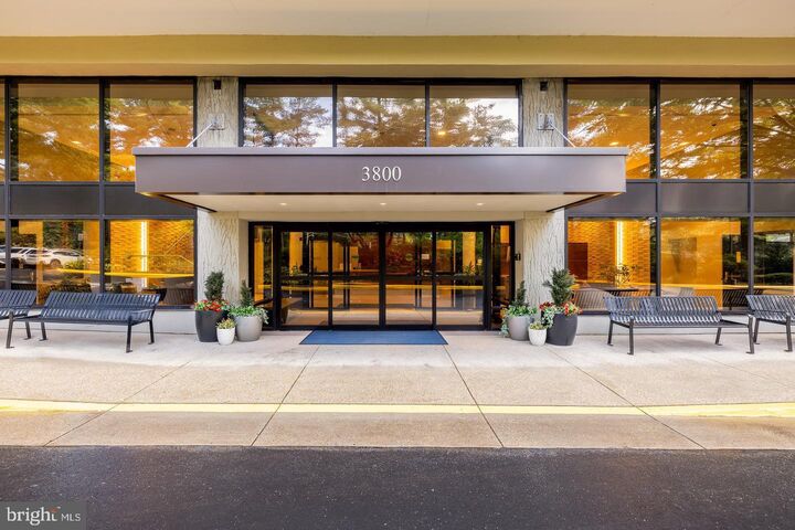 Property Photo:  3800 Powell Lane 1207  VA 22041 