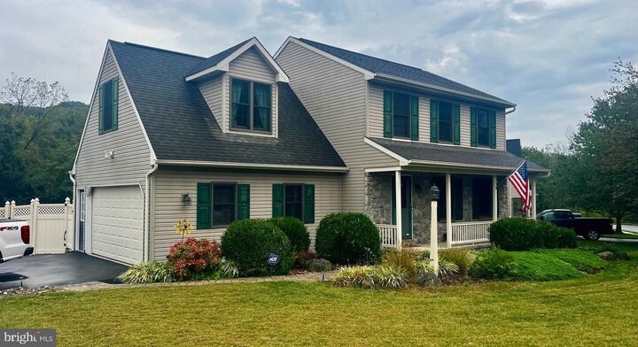 82 Gard Court  Columbia PA 17512 photo