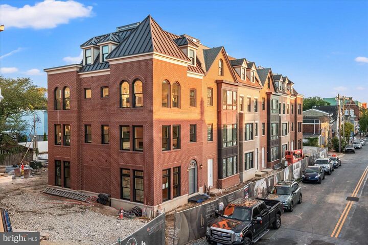 125 N West Street  Alexandria VA 22314 photo