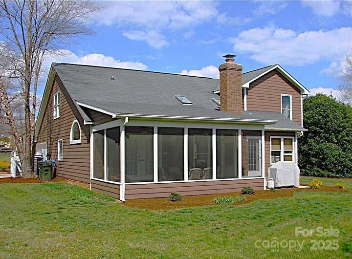 Property Photo:  15217 Buckhaven Court  NC 28227 