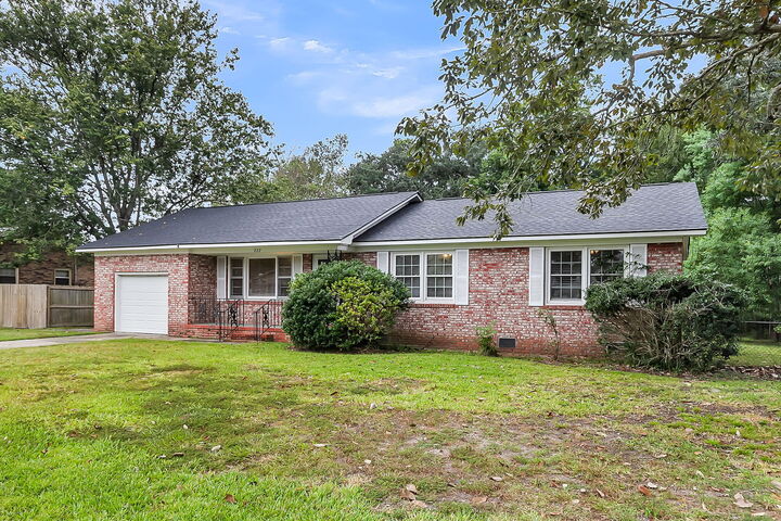 Property Photo:  222 Jennie Street  SC 29445 