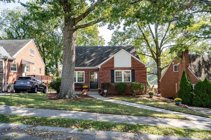4112 Paxton Woods Drive  Cincinnati OH 45209 photo