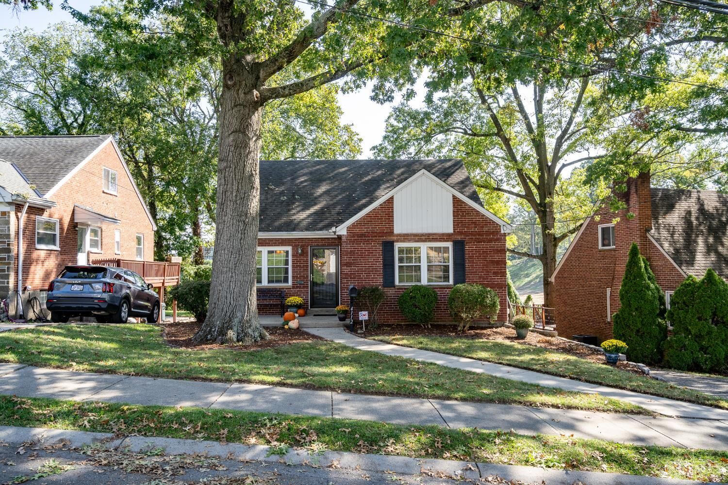 Property Photo:  4112 Paxton Woods Drive  OH 45209 