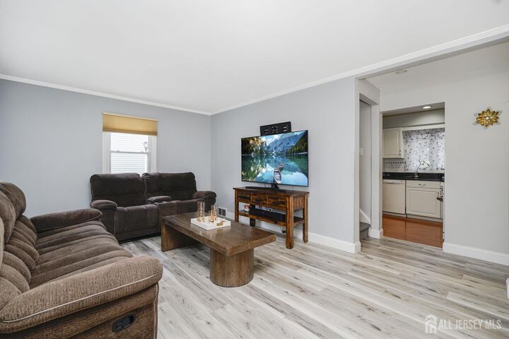 Property Photo:  45 Kenwood Terrace  NJ 08610 