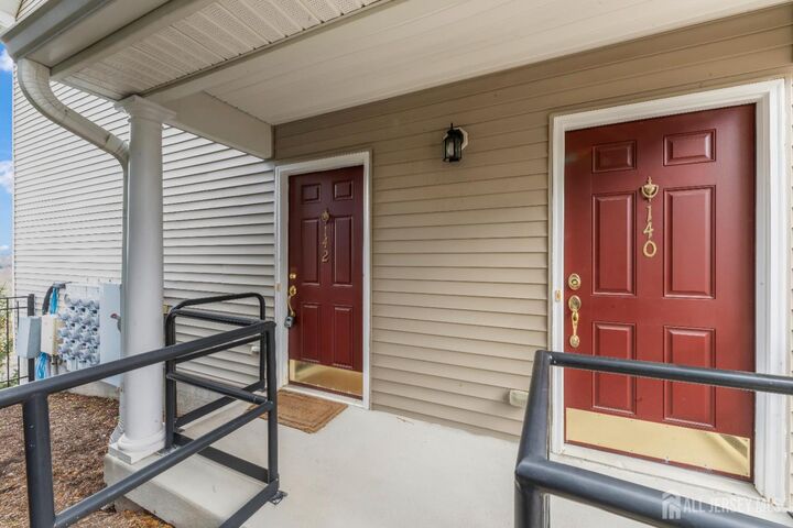 Property Photo:  142 Conover Terrace  NJ 08833 