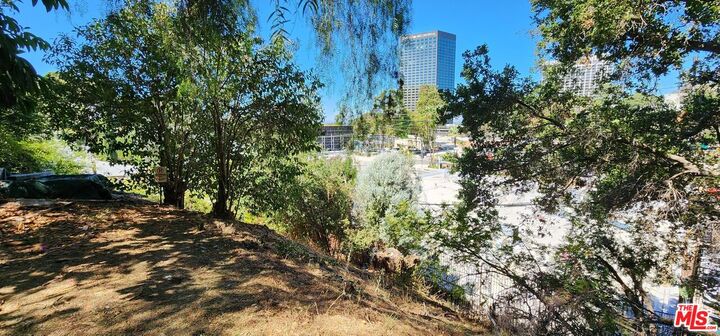 Property Photo:  3643 Fredonia Dr  CA 91307 