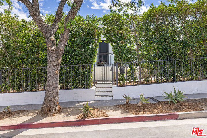 Property Photo: 2352 Forney St CA 90031