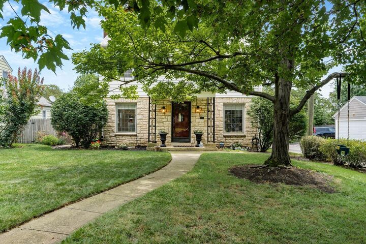 Property Photo:  1052 S Roosevelt Avenue  OH 43209 