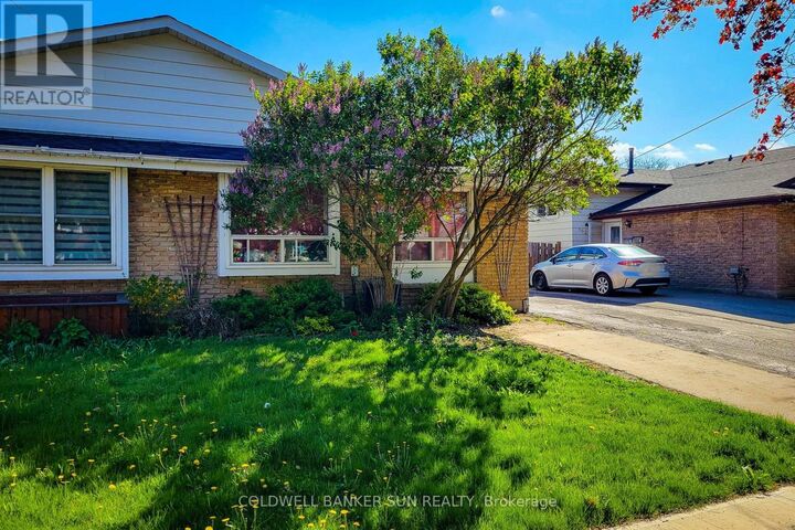 Property Photo: 566 Greenhill Avenue ON L8K 5E8