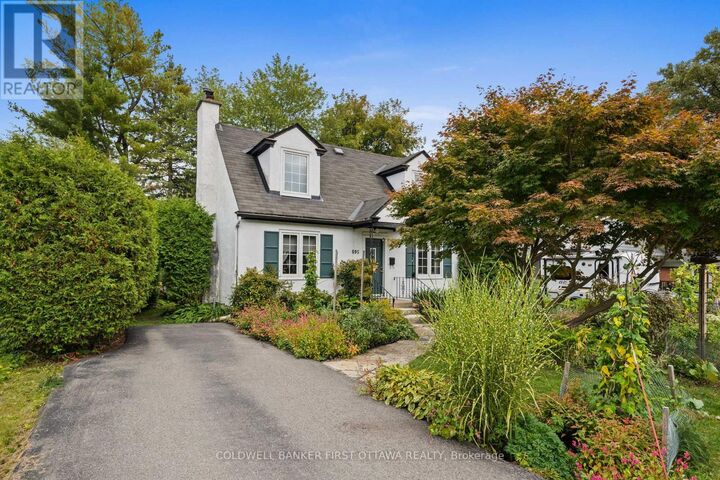 Property Photo: 895 Dundee Avenue ON K2B 5T2