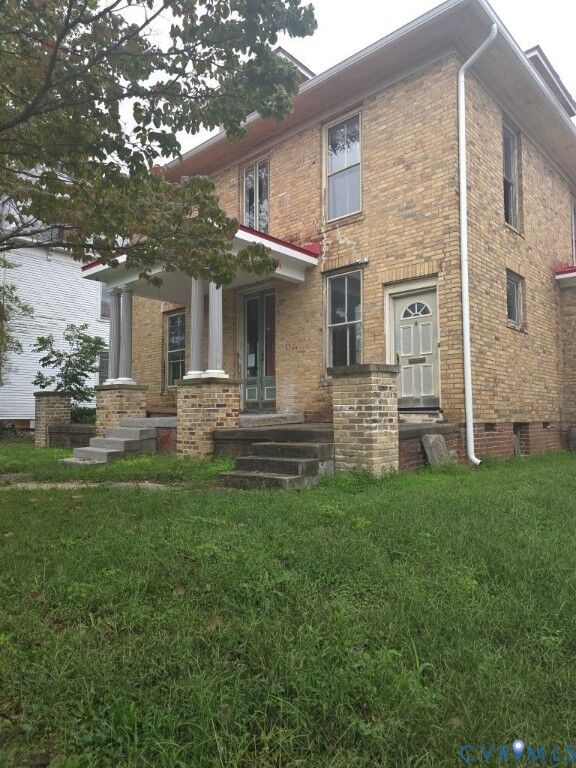 Property Photo: 224 S Jefferson Street VA 23803