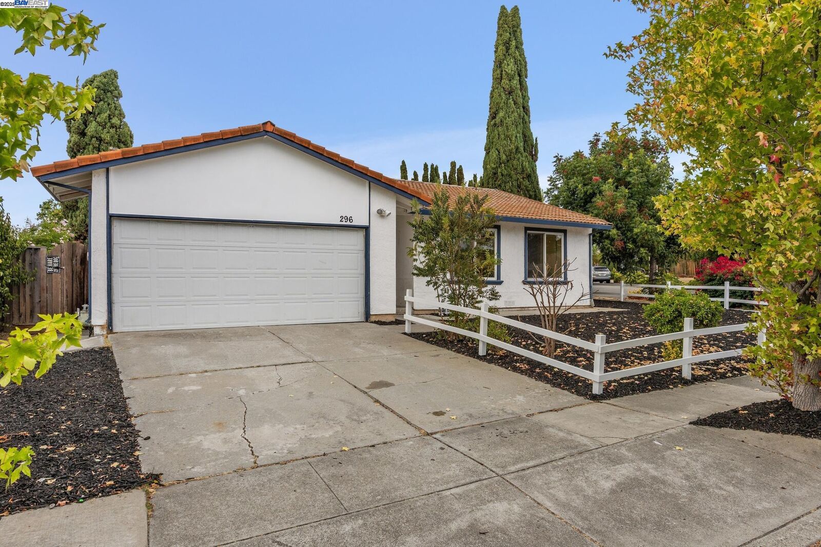 Property Photo: 296 Kansas Way CA 94539