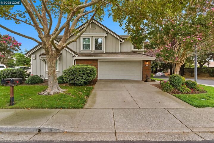Property Photo:  5 San Carlo Ct  CA 94526 