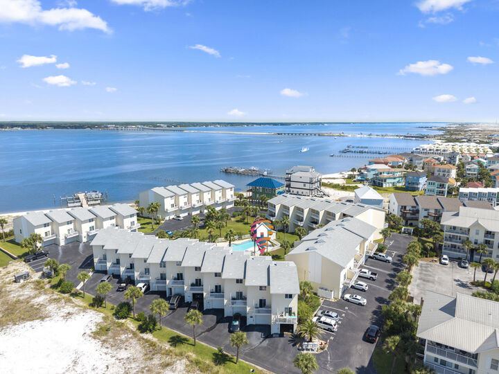 Property Photo:  1440 Paradise Point Drive Unit 21  FL 32566 