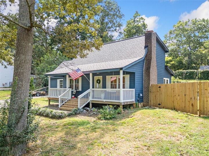Property Photo: 354 Oakridge Drive SE GA 30121