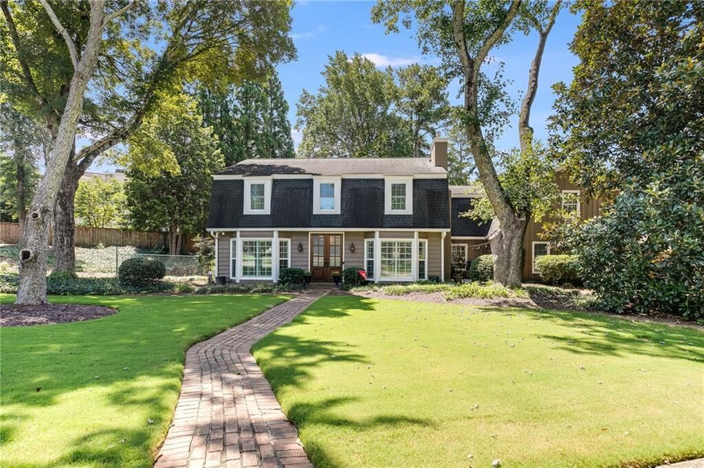 Property Photo: 450 Somerset Lane SE GA 30067