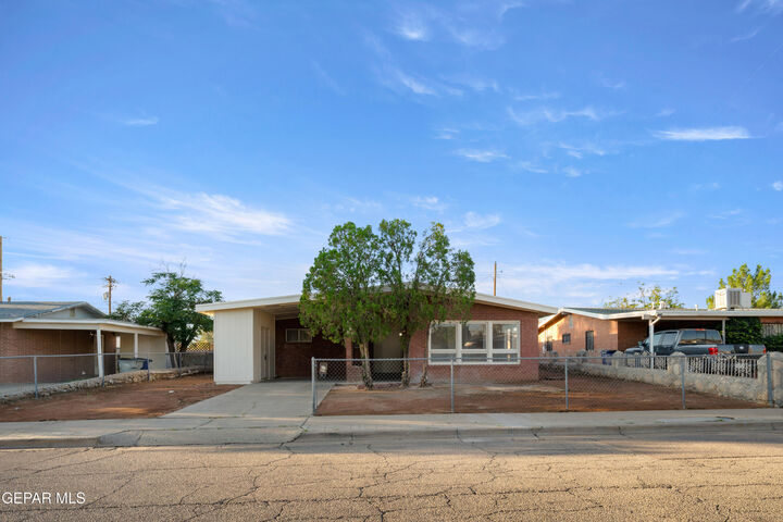 Property Photo:  5210 Antonio Avenue  TX 79924 