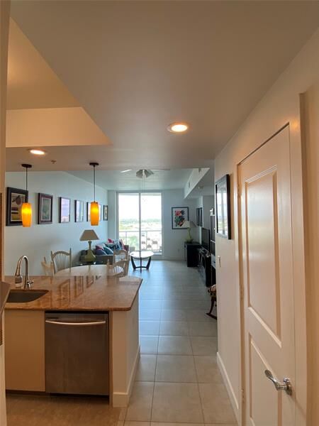 Property Photo:  315 NE 3rd Ave 1509  FL 33301 