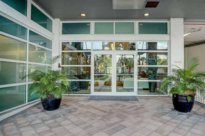 Property Photo:  315 NE 3rd Ave 1509  FL 33301 