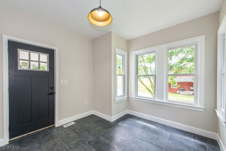 Property Photo:  2 New Mashipacong Rd  NJ 07827 