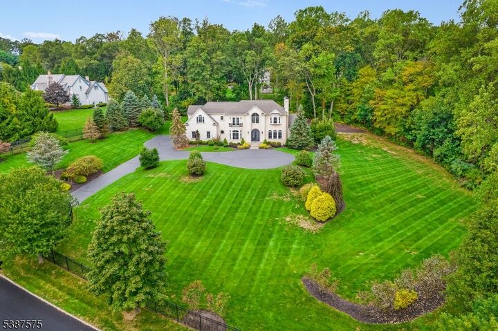 Property Photo:  4 Ashland Ter  NJ 07930 