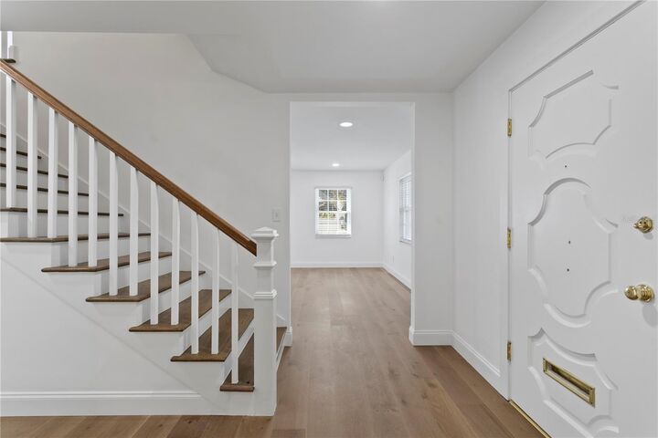 Property Photo:  4704 W Brookwood Drive  FL 33629 