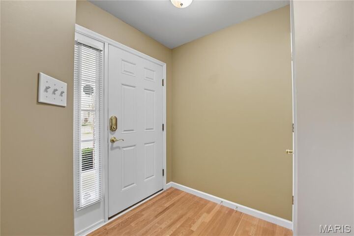Property Photo:  16 Hunting Manor Drive  MO 63303 