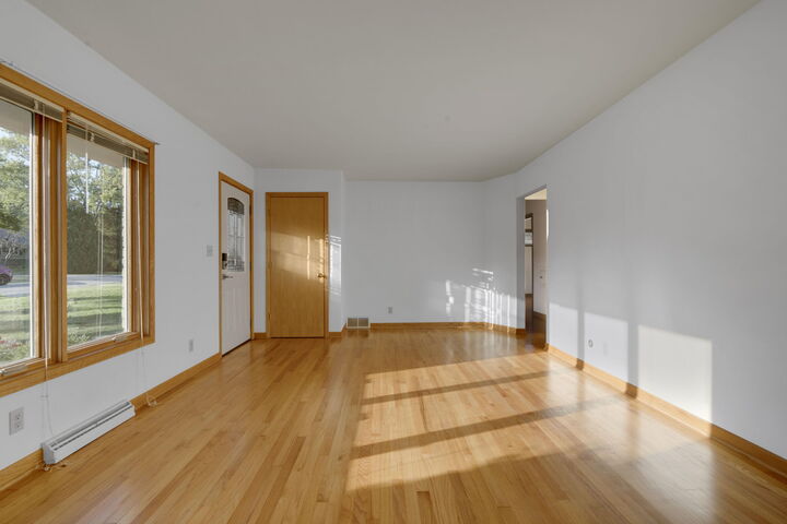 Property Photo:  208 Kenwood Dr  WI 53092 