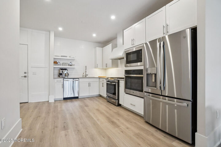 Property Photo:  218 3rd Avenue 102  NJ 07712 