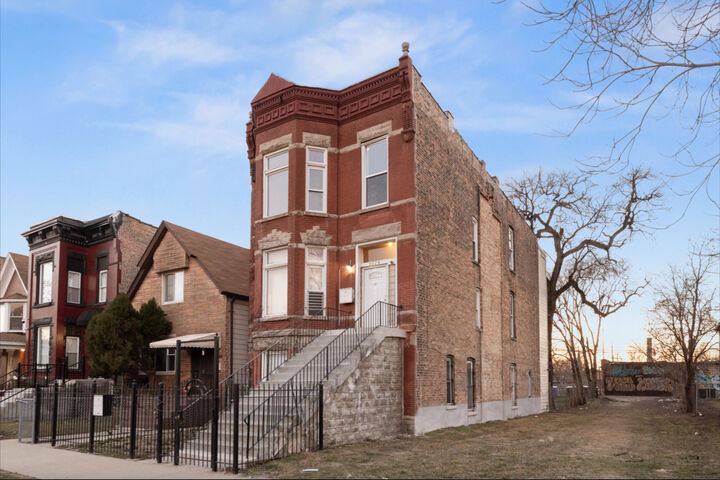 Property Photo:  5824 S Wabash Avenue  IL 60637 