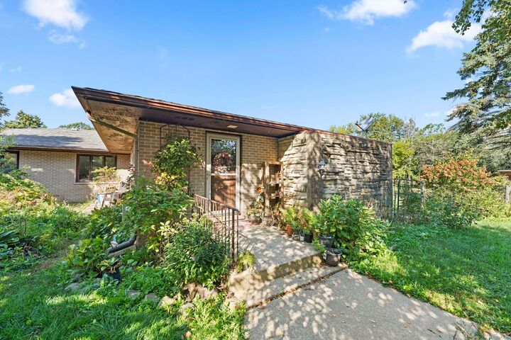 Property Photo:  4104 Alden Road  IL 60098 