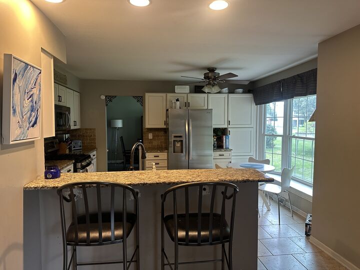 Property Photo:  
