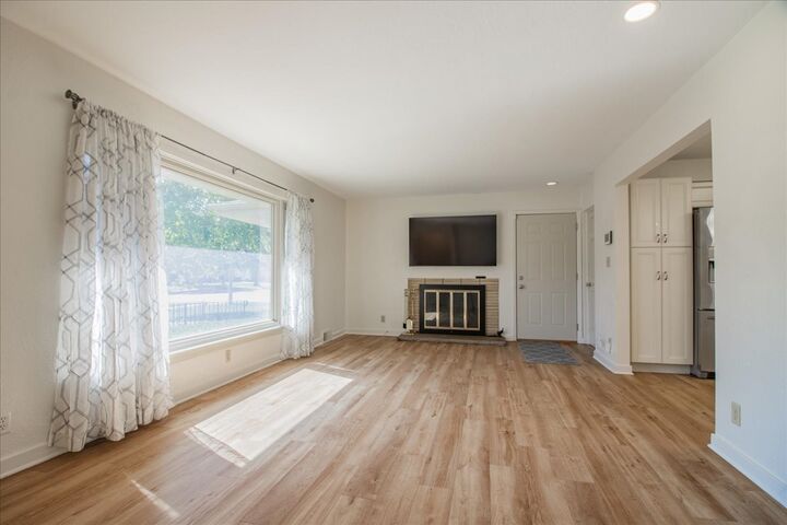 Property Photo: 1621 Mayfield Avenue IL 60435