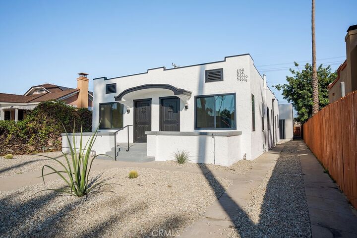 5166 S Manhattan  Los Angeles CA 90062 photo