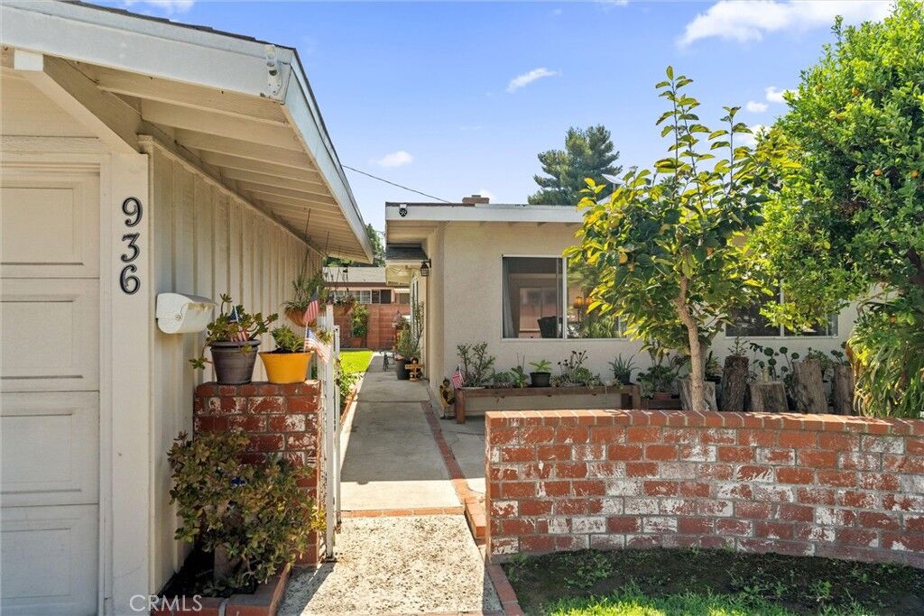 Property Photo:  936 S David Street  CA 92802 