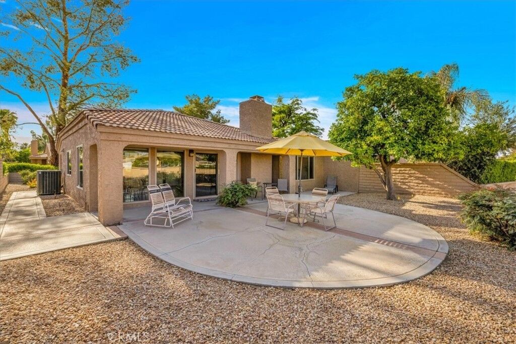 Property Photo:  44069 Chamonix Court  CA 92260 