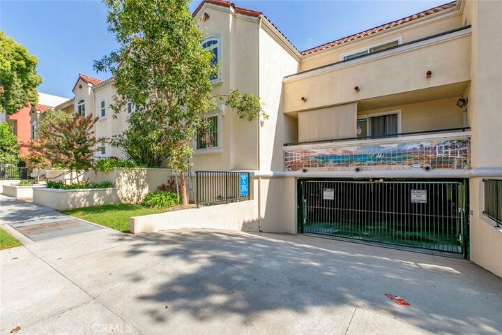 Property Photo:  300 E Providencia Avenue 201  CA 91502 